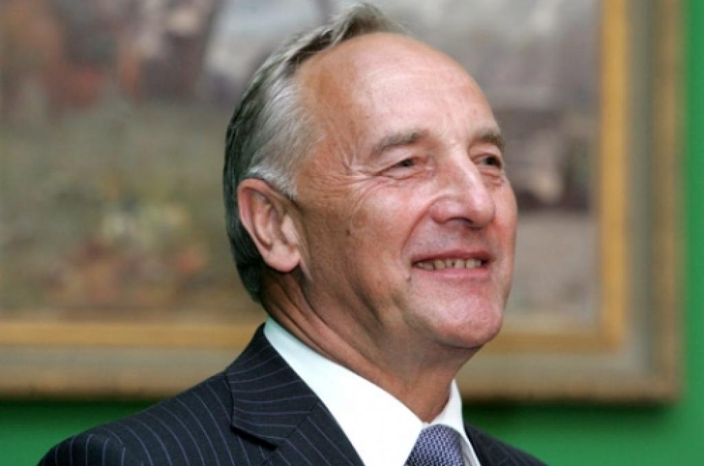 Autors: No interneta