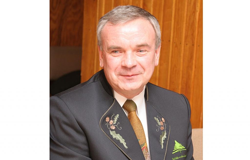 Valdība otrdien atbalstīja Valsts meža dienesta (VMD) Ziemeļaustrumu virsmežniecības virsmežziņa Anda Krēsliņa iecelšanu VMD ģenerāldirektora amatā.
Autors: Gatis Bogdanovs (no arhīva)