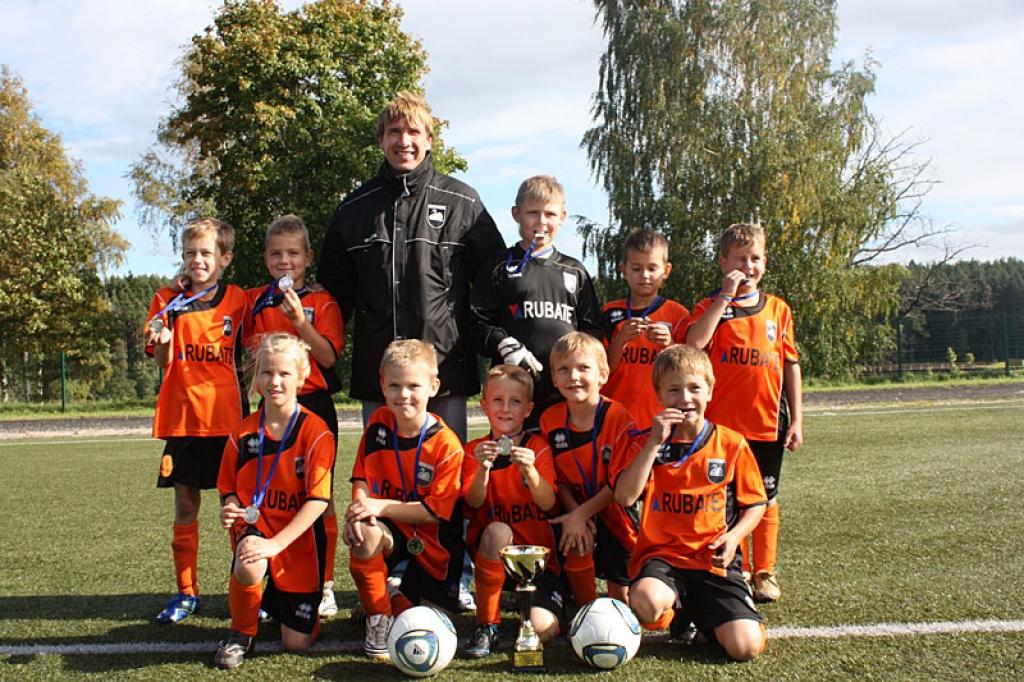 Gulbenes BJSS U-8 grupas futbolistu komanda ar treneri Igoru Korabļovu.
Autors: No personiskā albuma