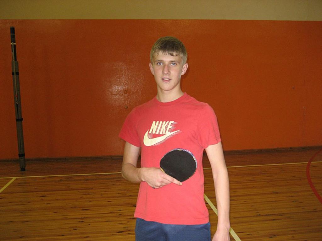 Juris Vasiļjevs starp jauniešiem ir labākais galda tenisists Staros un Gulbenes novadā. Viņš ar panākumiem startē arī reitinga sacensībās Rīgā.
Autors: No personiskā albuma