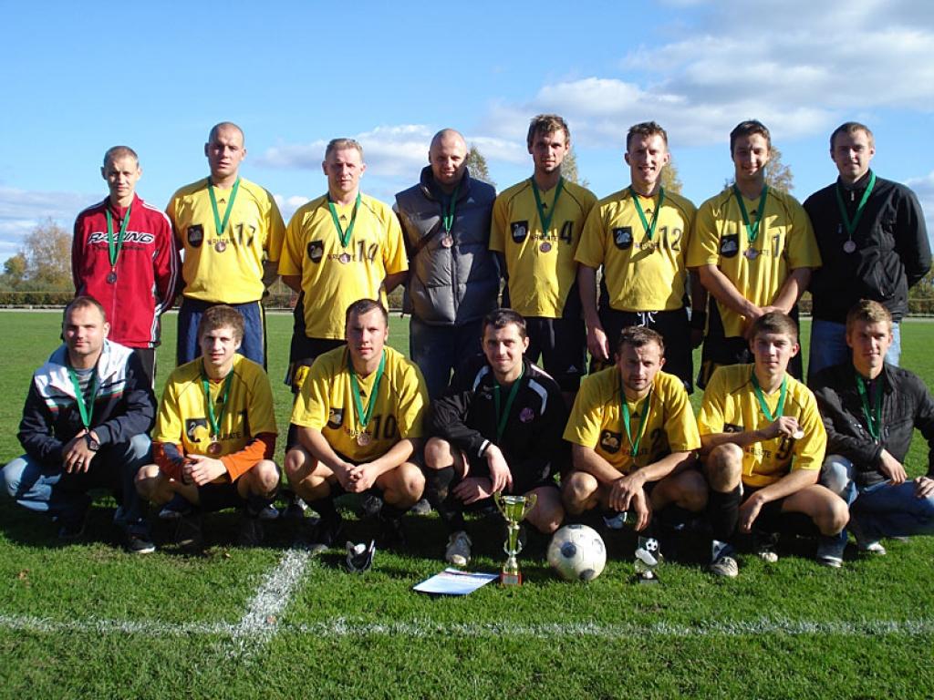 Komanda Zellis/Gulbene Latvijas 2.līgas ZA reģiona čempionātā iegūst bronzas medaļas un korektākās komandas kausu.
Autors: No poligona arhīva.