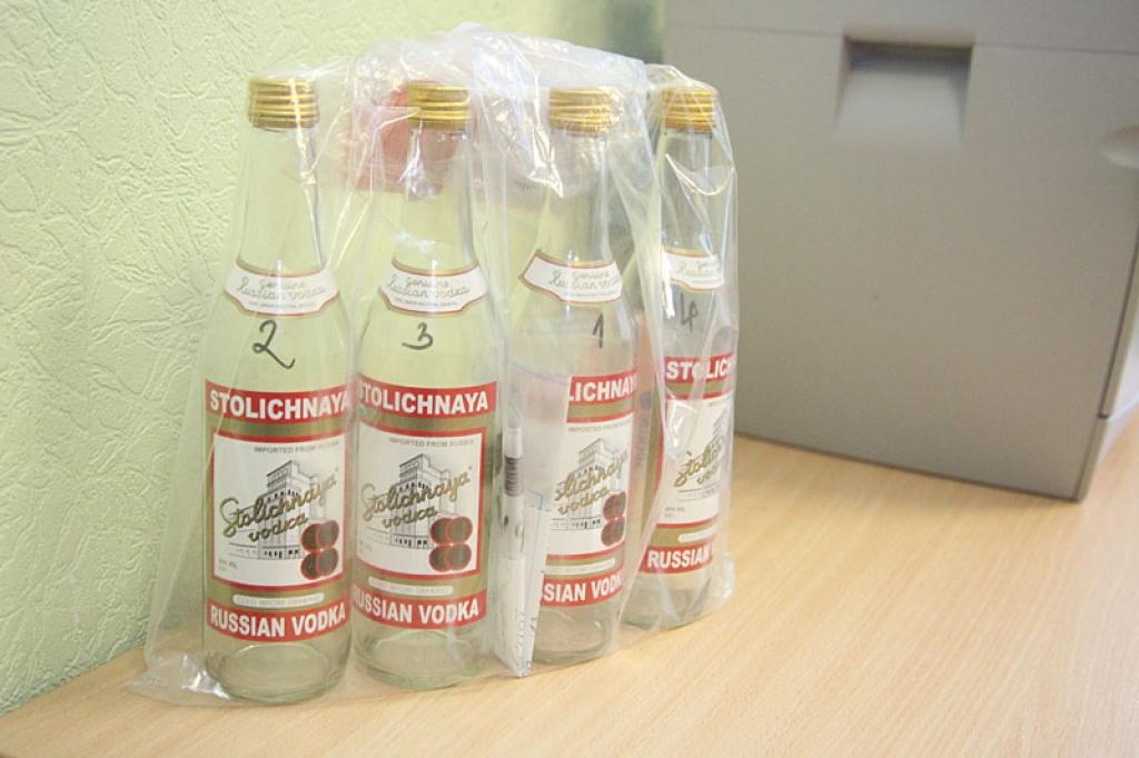 Šoruden kādā Gulbenes novada vietā izņemtais etilspirta ūdens šķidums neatbilda etiķetē norādītajam dzērienam. 