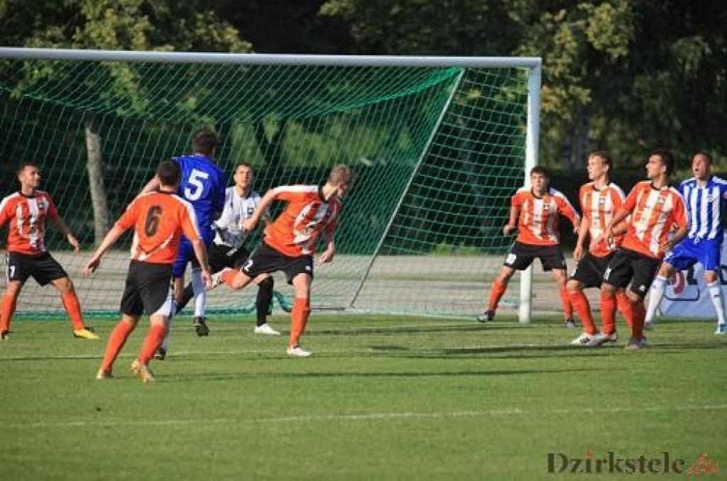 Gulbeniešu spēle ar 