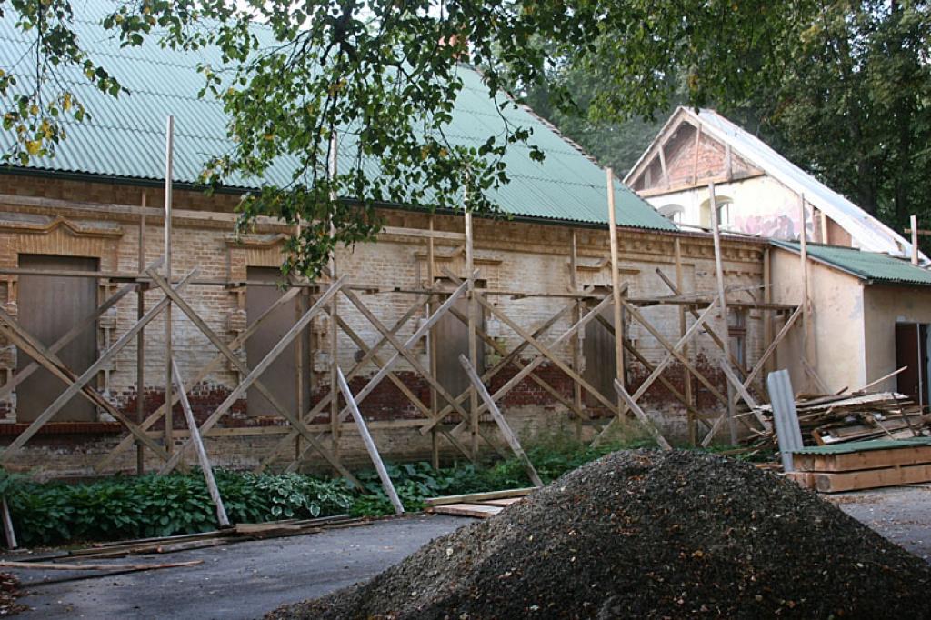 Šovasar augustā Jaungulbenes tautas nama renovācijas darbi vēl ritēja pilnā sparā.
Autors: Gatis Bogdanovs (no arhīva)