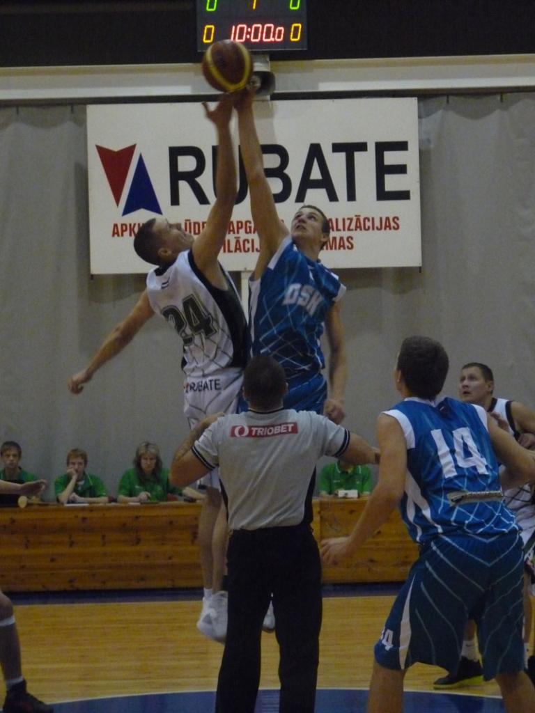 Autors: No personiskā albuma