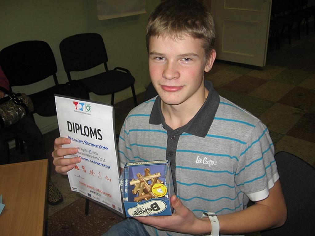 Tehniskās jaunrades dienās tika piedāvāts darboties piecās darbnīcās. Pavadot vairākas stundas darbnīcā 