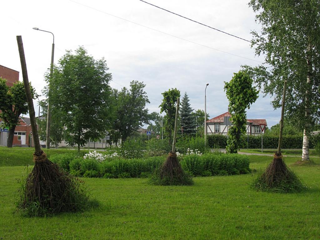 Gulbenes pilsētas skvērs Blaumaņa un Rīgas ielas krustojumā.
Autors: Pārsla Konrāde