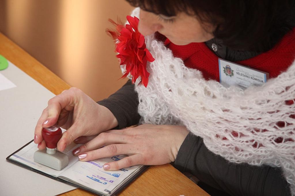 No 1. - 13. foto - Galgauskā.

No 14. - 36.foto - Tirzā.

No 37. - 62.foto - Gulbenē.
Autors: Gatis Bogdanovs