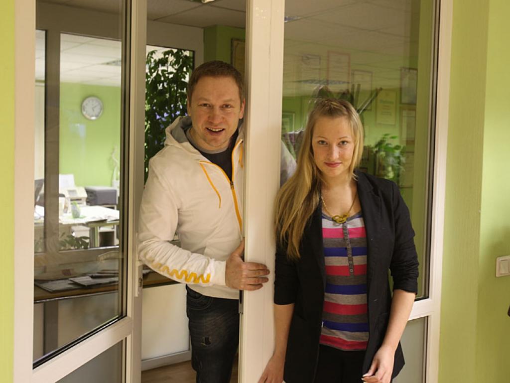 “Es gaidu, kad tētim taps jauna, jestra dziesma un viņš tajā ļaus izpausties man kā dejotājai,” rosina Patrīcija. Viņa labprāt arī dziedātu kopā ar tēti. Ralfs neiebilst, bet arī neko uzreiz nesola, tikai noteic: “Paskatīsimies...” 
Autors: Diāna Odumiņa