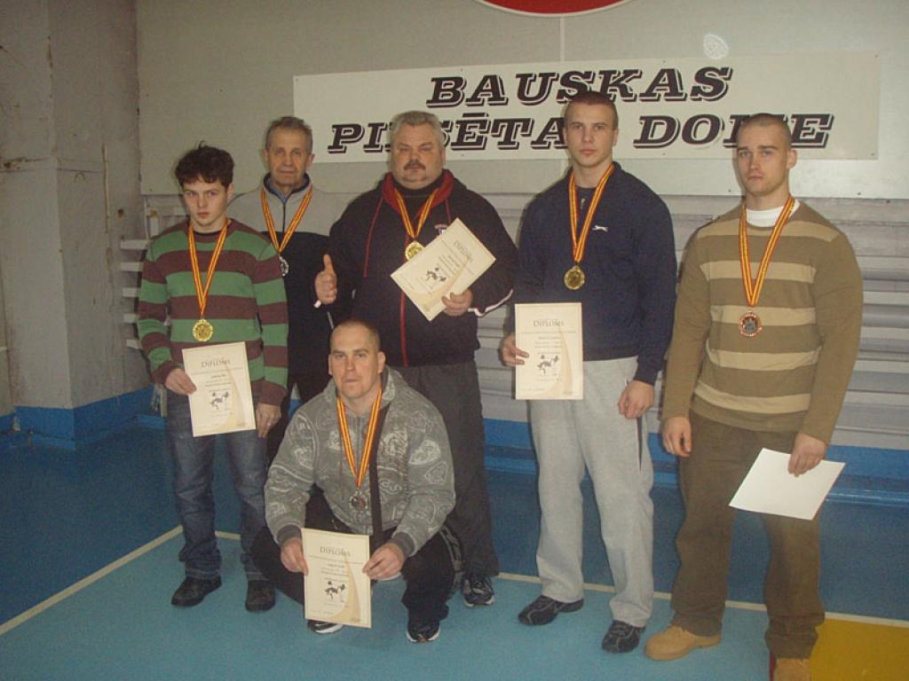 Gulbenes komanda pirmajā Latvijas kausa posmā ieguva 5.vietu. 
Autors: No personiskā albuma,