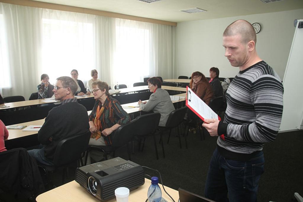 Projekta mērķis ir apmācīt gidus-ekskursiju vadītājus, kas būs palīgi aģentūras darbiniekiem, stāstot tūristiem par mūsu novadu un dodoties ar viņiem ekskursijās. 
Autors: Gatis Bogdanovs