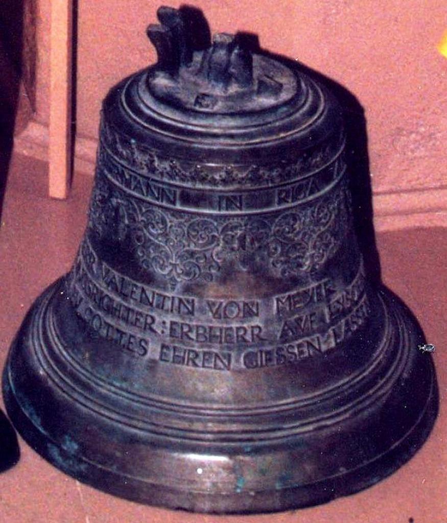 Zvans ir Velēnas evaņģēliski luteriskās draudzes īpašums, tā aptuvenais izgatavošanas gads - 1750. 
Autors: No policijas arhīva.