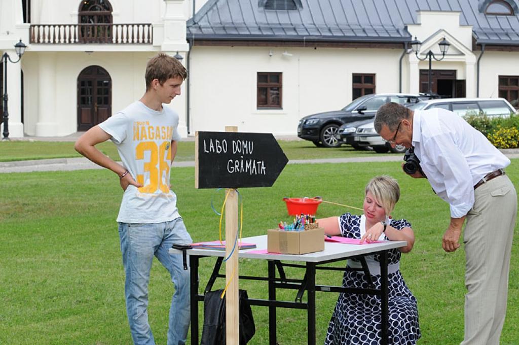 Autors: Jānis Podnieks.