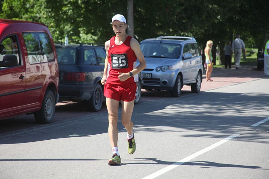 E.Gjačs 10 kilometru soļojumā junioru konkurencē izcīnīja uzvaru 20.starptautiskajās soļošanas sacensībās Druskininskos (Lietuva).
Autors: Gatis Bogdanovs
