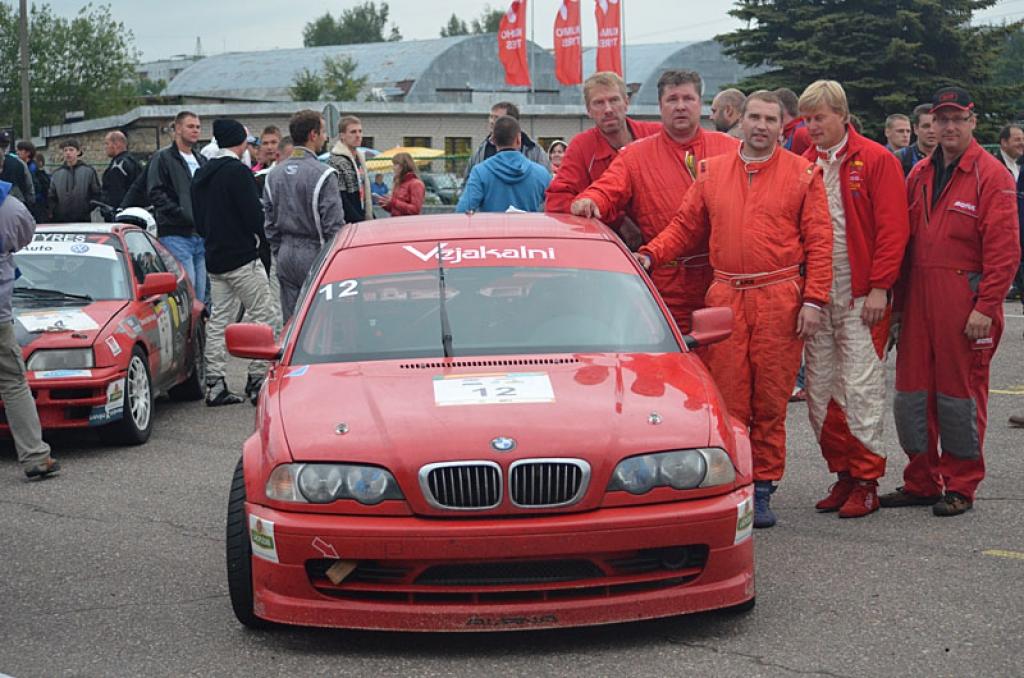 Autors: No personiskā albuma