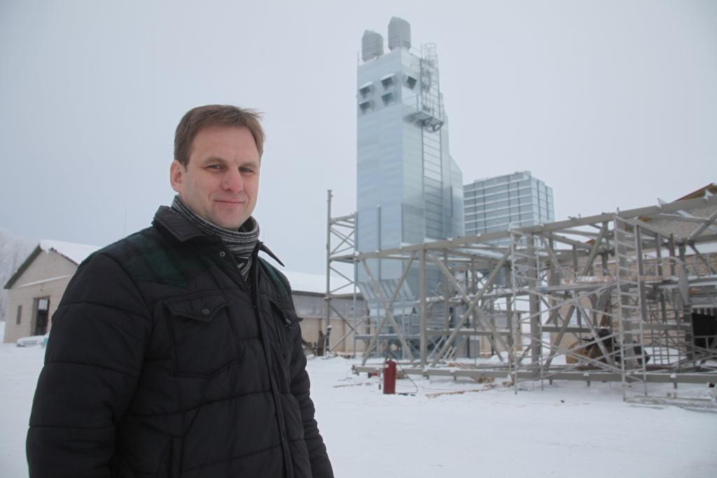 “Vidzemes agroekonomiskās kooperatīvās sabiedrības” Gulbenes filiāles vadītājs Rolands Jansons ir pārliecināts, ka jau sākusies veiksmīgā sadarbība ar lauksaimniekiem turpmāk turpināsies vēl labāk, jo kooperatīvs ir visu kopīgs īpašums.
Autors: Gatis Bogdanovs