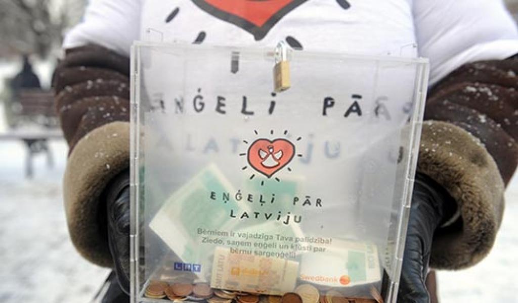 Autors: No interneta