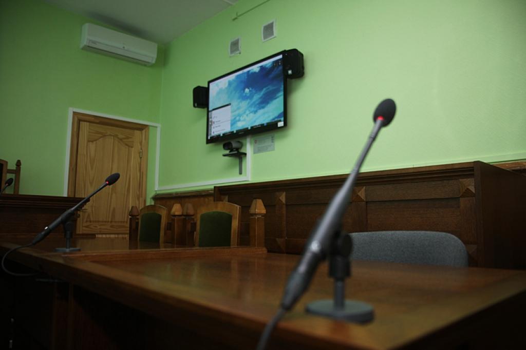 20.februārī rajona tiesā tiks skatīts kriminālprocess, kaut apsūdzētā persona pašlaik atrodas Olaines cietumā un uz Gulbeni nebrauks. Viņš tiesas sēdē piedalīsies tiešsaistē, izmantojot mūsdienu tehnoloģijas.
Autors: Gatis Bogdanovs