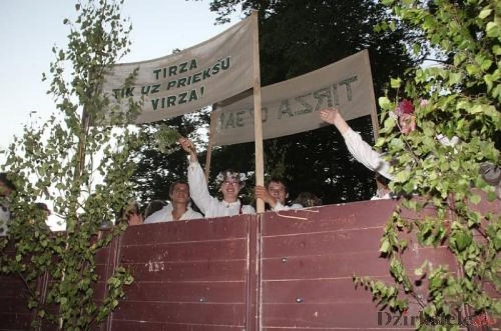 Tirzmalieši Novada svētkos Stāmerienā.
Autors: Gatis Bogdanovs (no arhīva)