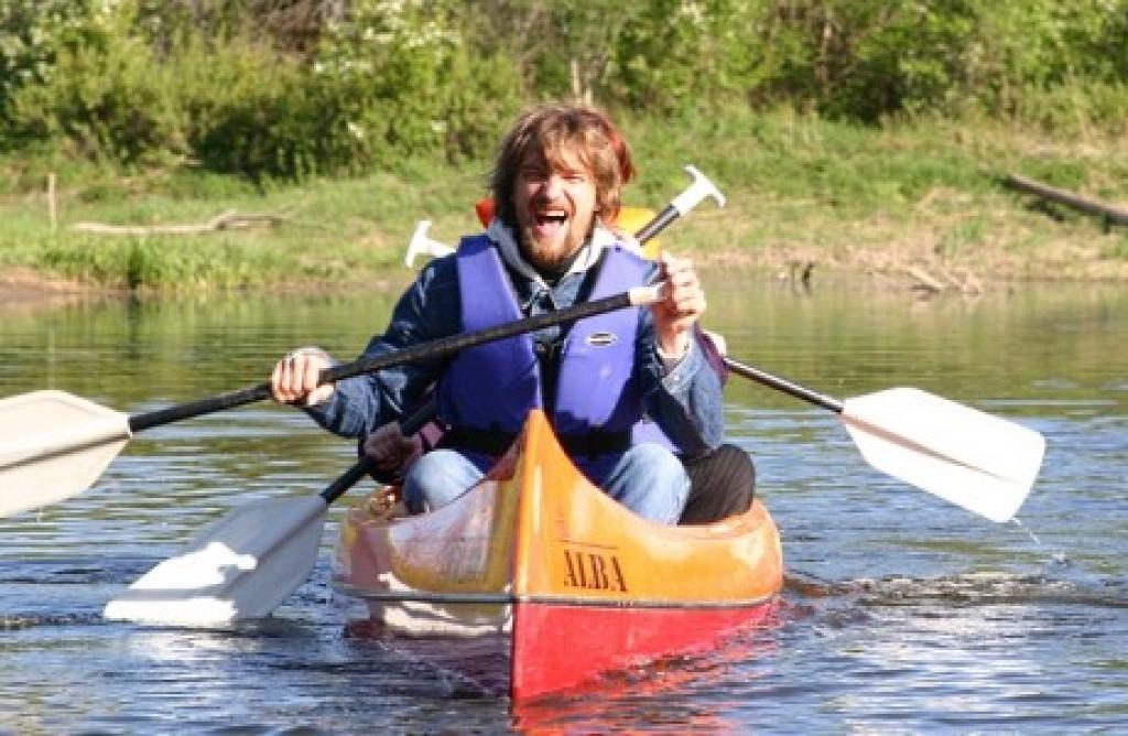 Autors: No interneta