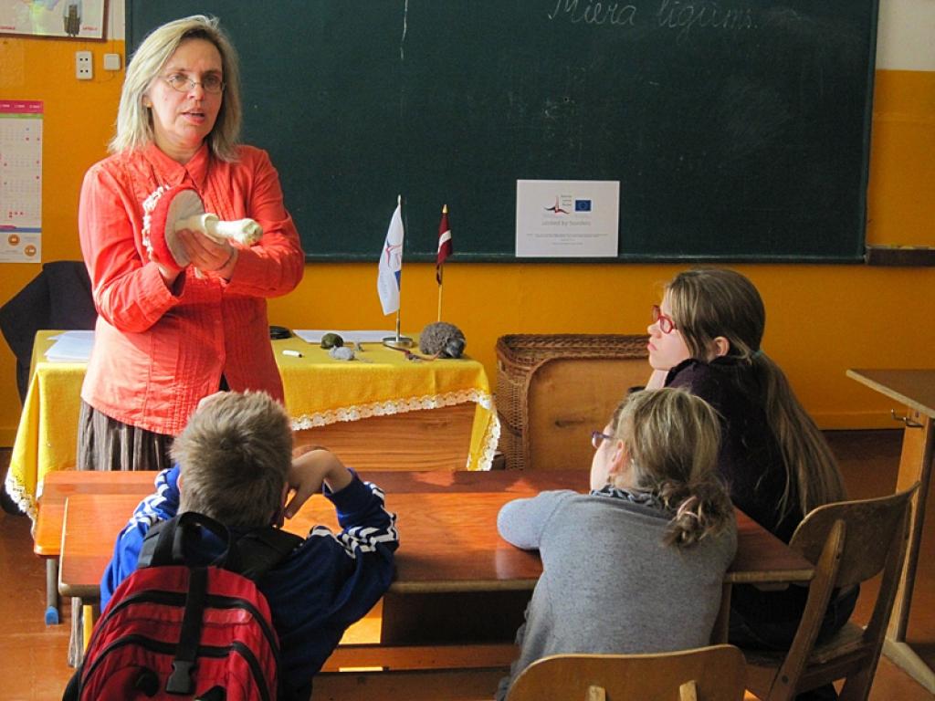 Dabas muzeja atbalsta biedrība (viens no 11 projekta partneriem) projektā „Dabas izglītības sekmēšana - efektīvs līdzeklis sabiedrības dabas apziņas veidošanai” veido mobilo kastu – izzinošo nodarbību aprīkojumu. Mobilajās kastēs ietilpst...