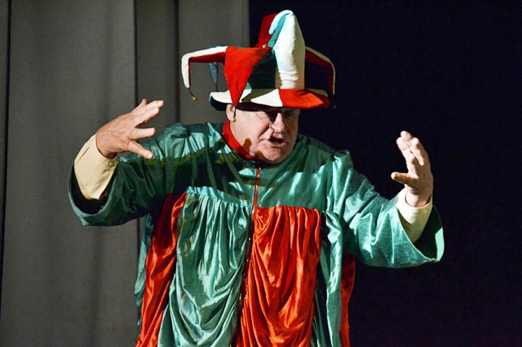 Rankas kultūras nama amatierteātrim “Rameka” Pirmās Lieldienas šogad bija īpašas, jo pasākumā ar nosaukumu “Tas tak vairs nav teijāteris...” tika svinēta teātra 105 gadu jubileja. Kopš pagājušā gada 3.oktobra amatierteātra režisore ir...