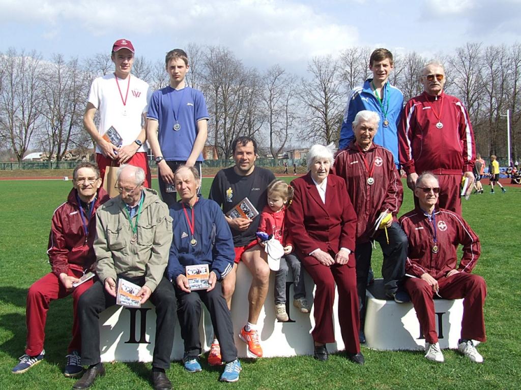 Jau trešo gadu pēc kārtas Gulbenes soļotāju komanda izcīnīja Pētera Zeltiņa ceļojošo kausu.
Autors: No personiskā arhīva 