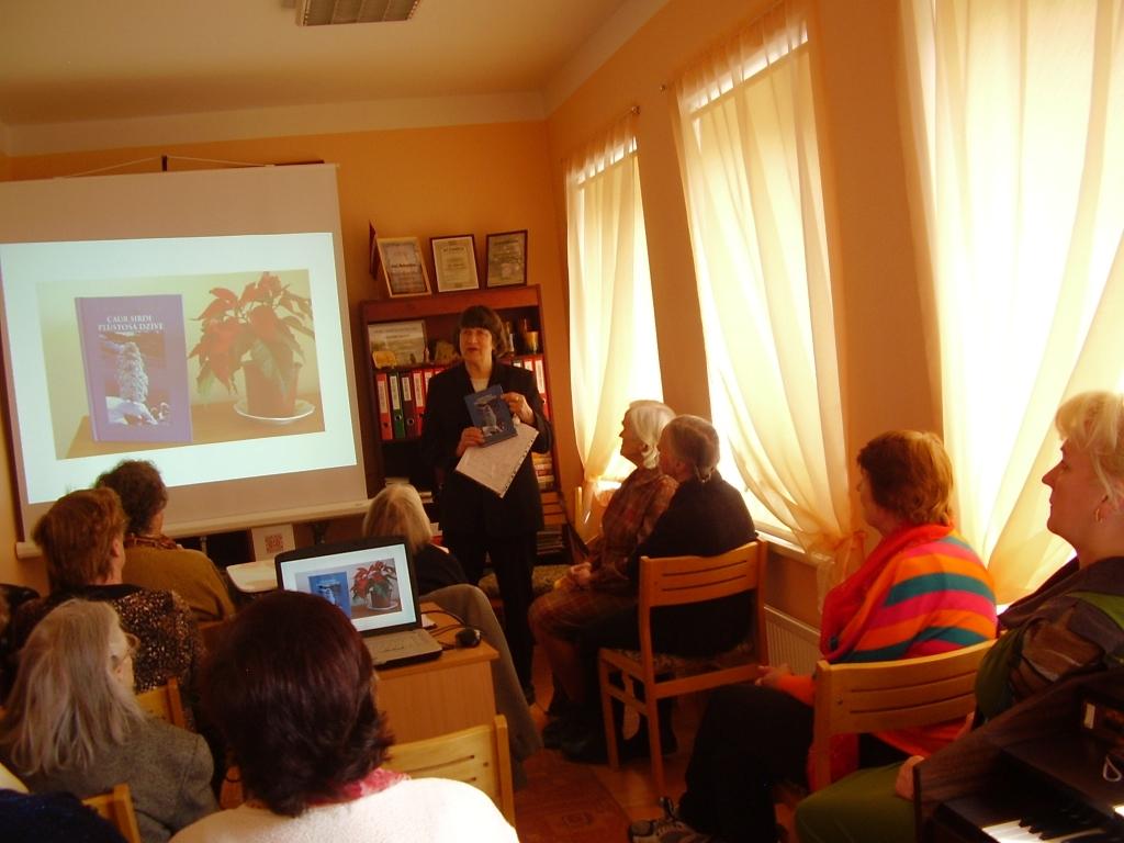 Inta Vilka savas grāmatas  „Caur sirdi plūstošā dzīve