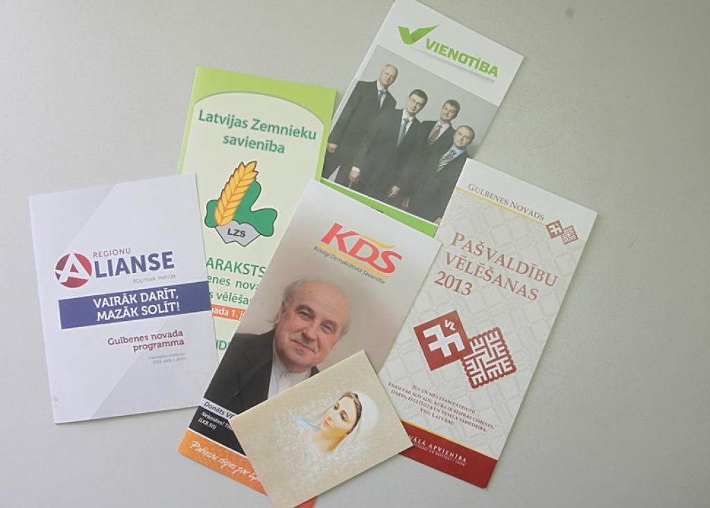 Piecas no sešām partijām, kuras kandidē novada domes vēlēšanās, ir izdevušas bukletus ar kandidātiem. Nacionālā apvienība un 