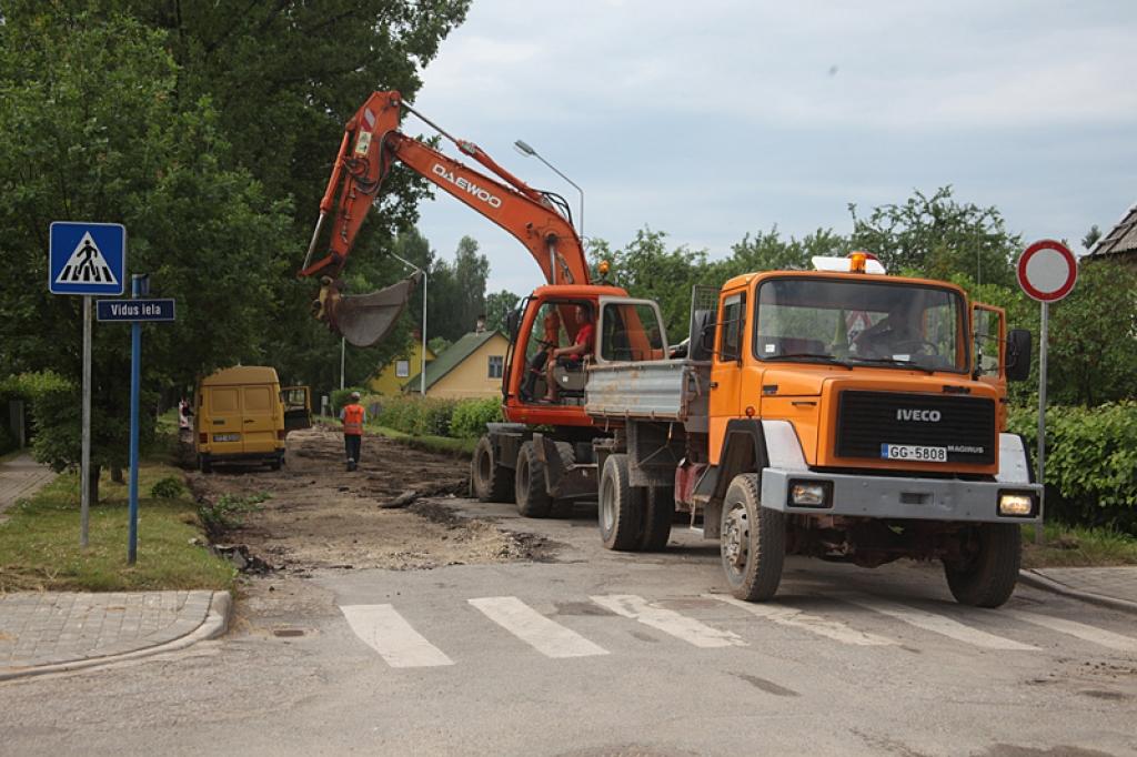 Rekonstruē Ozolu ielu.
Autors: Gatis Bogdanovs
