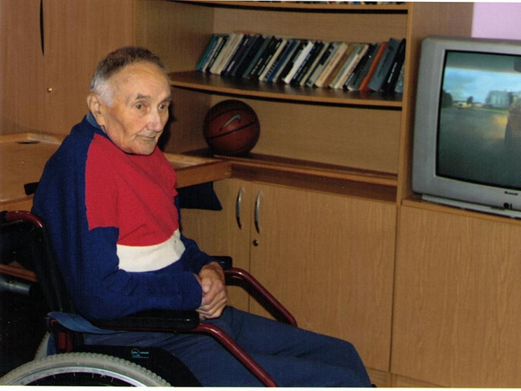 No Strenču psihoneiroloģiskās slimnīcas Strenčos Valkas ielā patvaļīgi aizgājis 1929. gadā dzimis vīrietis A.Ķēbers un uz doto brīdi viņa atrašanās vieta nav zināma. 
Autors: No personiskā arhīva 