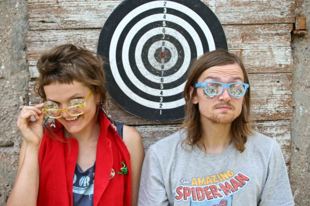 Latviete Gundega Šķēla un islandietis Helgi Mar Kristjenssons ir atraktīvi fotografējot ne tikai citus, bet arī paši sevi.