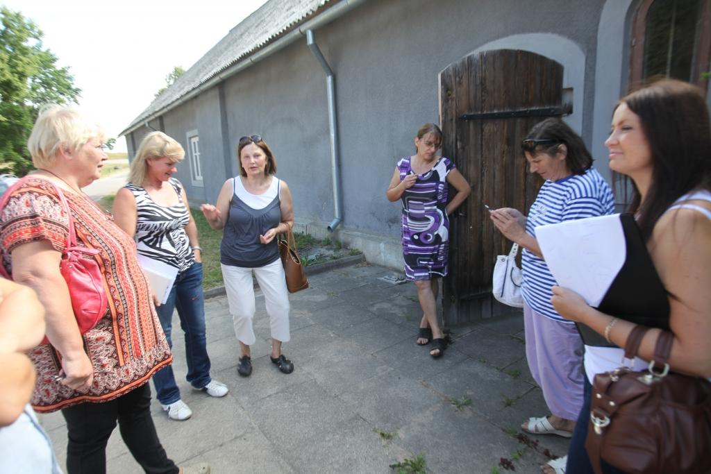 Tirzas pagastā ceturtdien tikās darba grupa, lai pārrunātu, ko vēsturiskajā Tirzas centrā varēs izbaudīt Novada svētku dalībnieki.
Autors: Gatis Bogdanovs