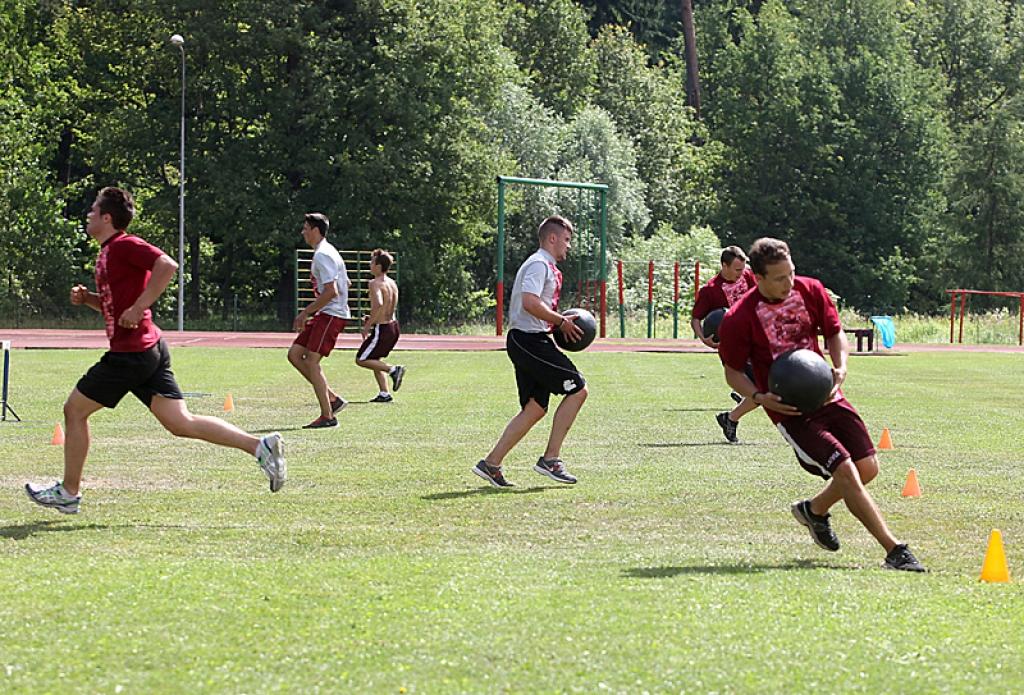 Sportisti izmanto gan sporta laukumu, gan zāles, gan trenažieru un aerobikas zāles, gan arī slēpošanas un biatlona trasi. 
Autors: Gatis Bogdanovs