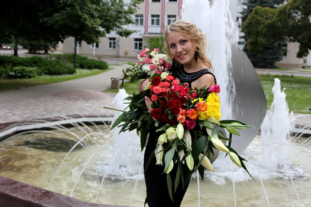 1. Laura Romanova
2. Maija Obrumāne
3. Maija Obrumāne
4. Maija Obrumāne
5. Artūrs Haritonovs
6. Artūrs Haritonovs
7. Artūrs Haritonovs
8. Laura Romanova
9. Laura Romanova
10. Daira Jansone
11. Daira Jansone
12. Daira Jansone
13.Gabriella...