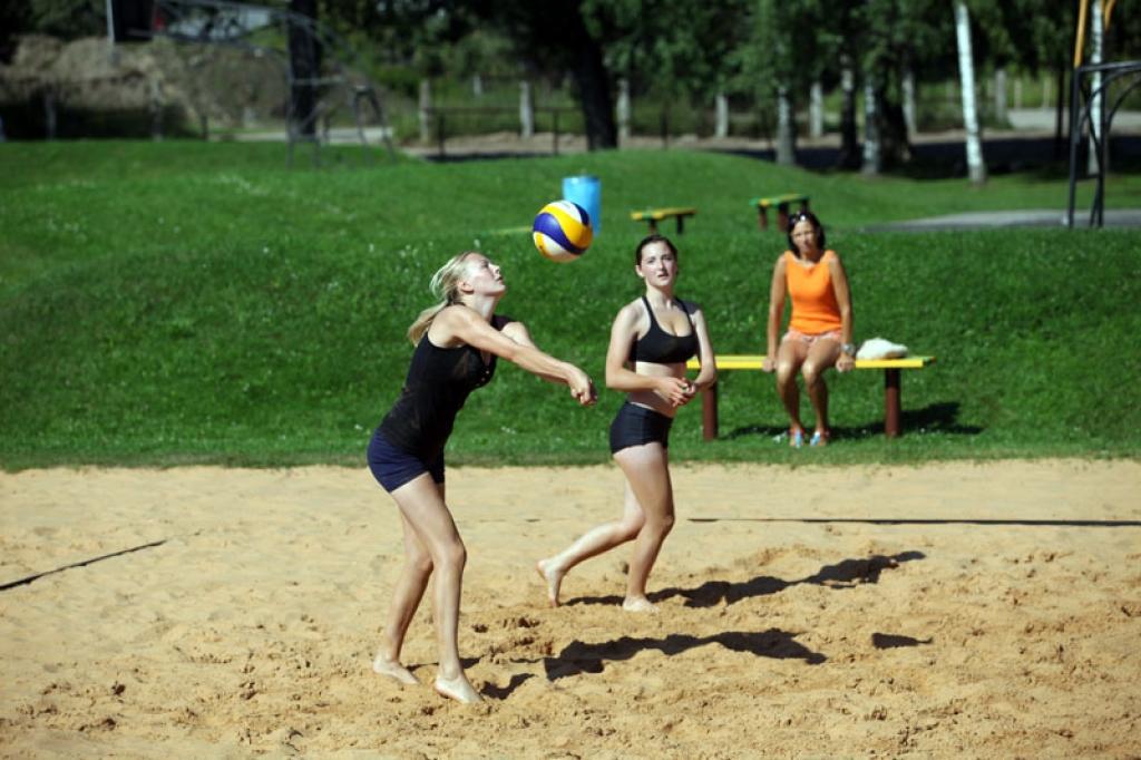 Lizumnietes Laila Melle un Alise Aigare ir labākais pludmales volejbola pāris.
Autors: Gatis Bogdanovs