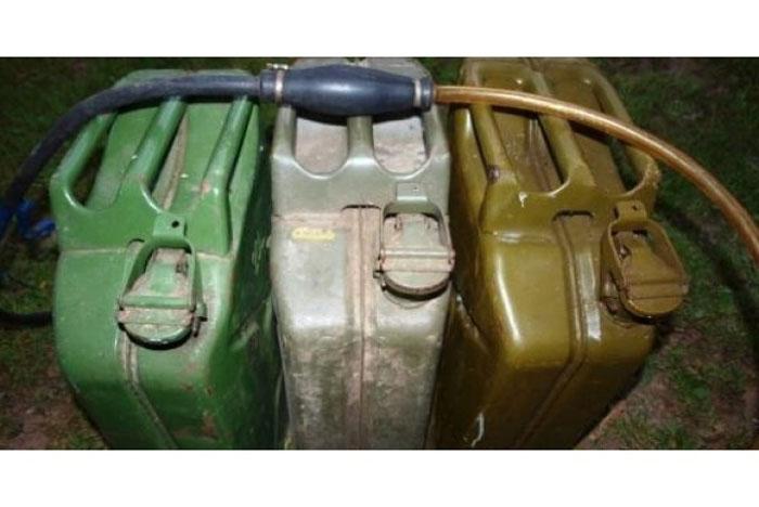 Autors: No interneta