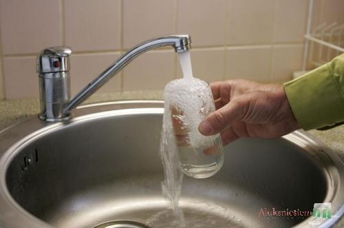 Autors: No interneta