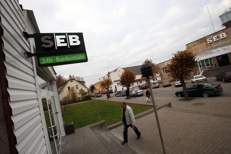 “SEB bankas” iemaksu un izmaksu bankomāts tagad atrodas pretī “SEB bankai”.
Autors: Gatis Bogdanovs