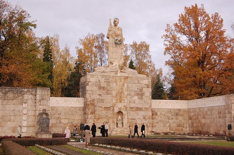 Rīgas Brāļu kapi.
Autors: www.gulbene.lv