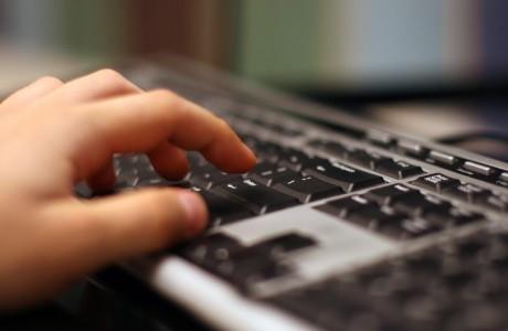 Autors: No interneta