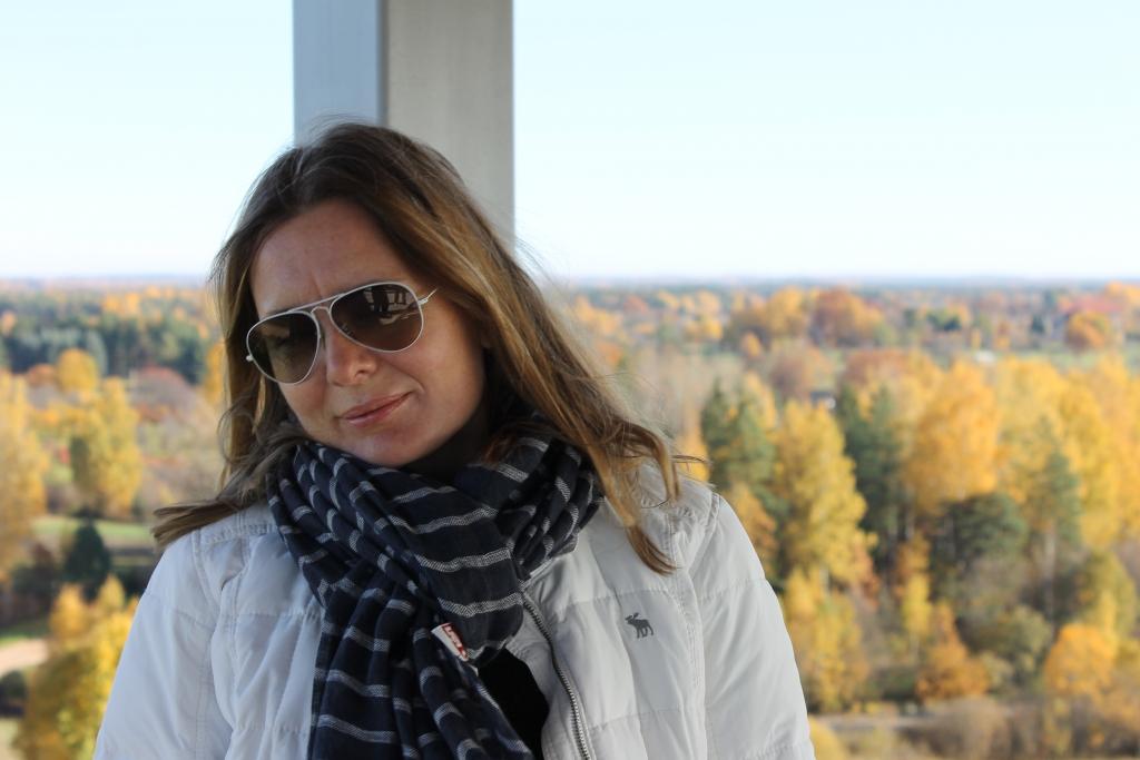 Latvijā izbauda rudens krāsas. Lada Kallase divas nedēļas Amerikas mūžīgās vasaras nomainīja pret Baltijas klimatu dzimtajā Gulbenē. 
Autors:  no personiskā arhīva