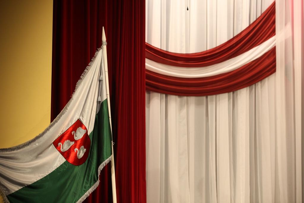 Katrā Gulbenes novada pašvaldībā ir cilvēki, kuri ne tikai godprātīgi veic sava tiešā darba pienākumus, bet spēj būt arī sabiedriski aktīvi, lai tādējādi veicinātu sava pagasta attīstību. 
Autors: Gatis Bogdanovs