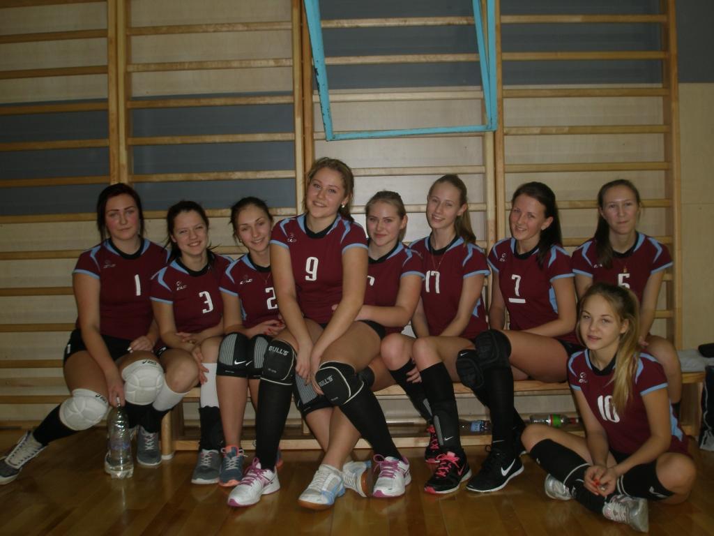 B 2 grupas (1998.gadā dzimušas un jaunākas) meitenes Latvijas Volejbola federācijas kausa izcīņā ieguva 5.vietu. 
Autors: no personiskā arhīva