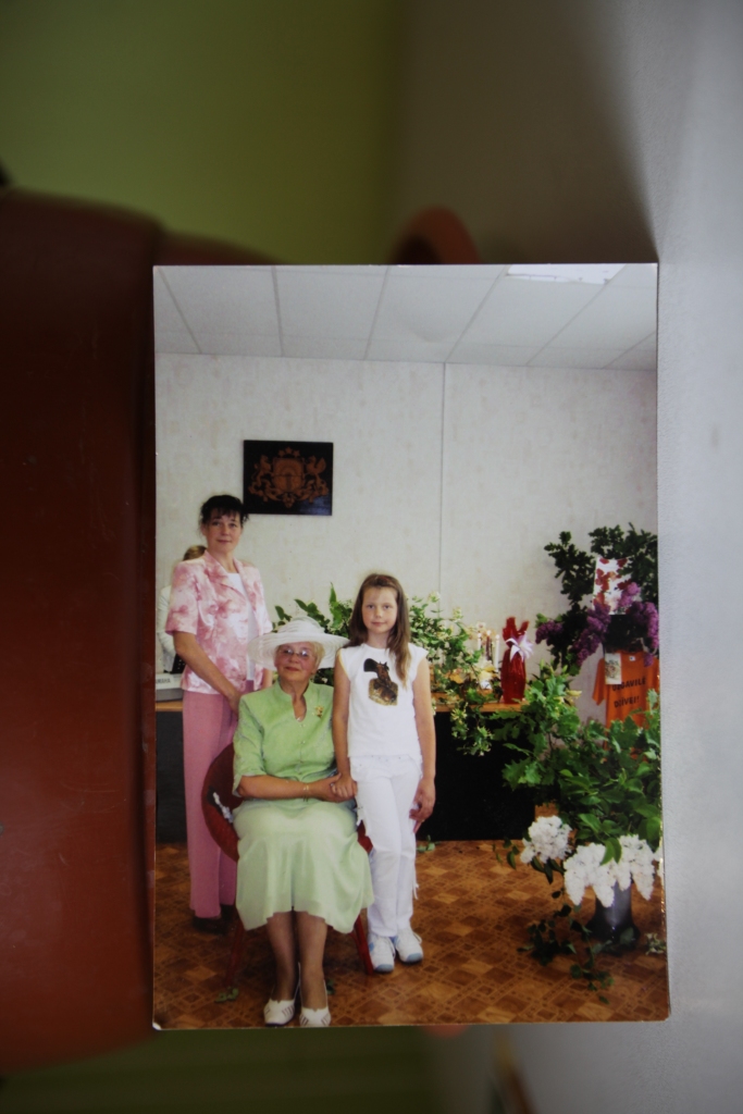 Anna kopā ar savu meitu Solvitu un mazmeitu Vinonu.