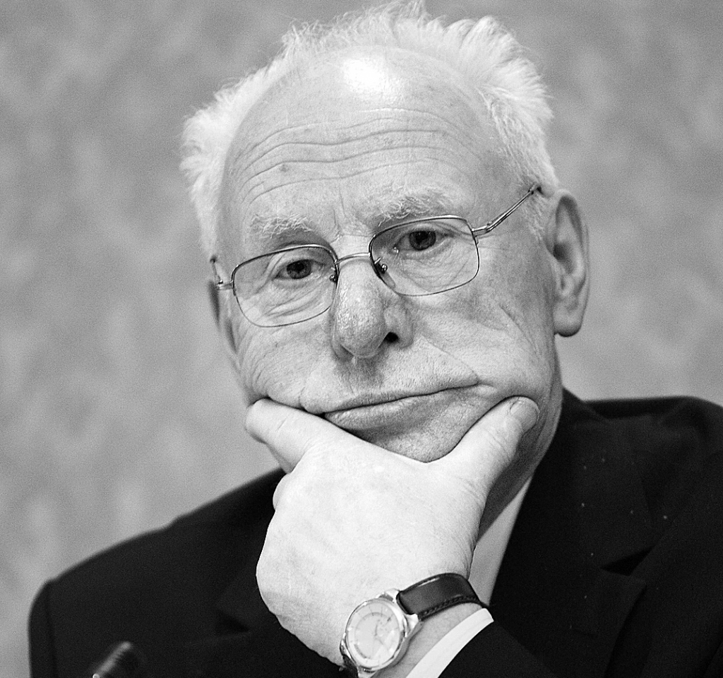 «Ļoti bieži galvenais uzņēmējs nolīgst apakšuzņēmējus, tie paveic noteiktu darbu apjomu, saņem savu atalgojumu, un tas arī ir viss. Pienācīga kontrole pār apakšuzņēmēju darbu netiek veikta, noraizējies bijušais Latvijas Būvnieku savienības vadītājs Viktors Puriņš.
Autors: Vitālijs Stīpnieks, «Dienas Bizness»