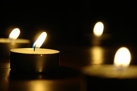 Autors: no interneta