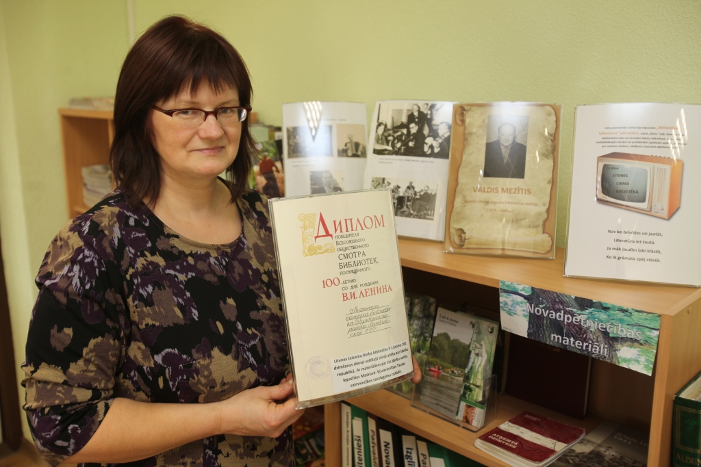 Dace Dzērve ar interesi apkopo arī Litenes pagasta novadpētniecības materiālus.
Autors: No “Dzirksteles” arhīva