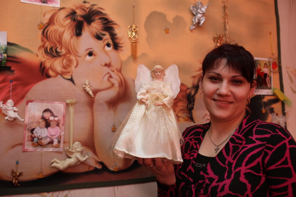 Velgas Boldānes sirdslieta ir eņģeļu kolekcionēšana. Ar katru gadu to Velgas mājoklī kļūst arvien vairāk un vairāk. 
Autors: Gatis Bogdanovs