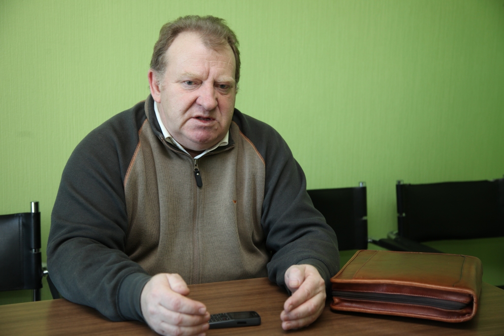 Deputātu darbs ne vienmēr ir uzreiz pamanāms. “Šajā sasaukumā netiecamies pompozi izlielīties ar paveikto,” saka Gulbenes novada domes deputāts Andris Apinītis. 
Autors: Gatis Bogdanovs